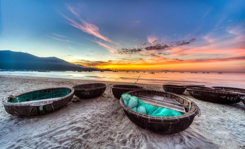 Lis Hotel Da Nang Bagian luar foto